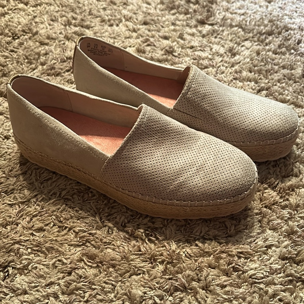Dr. Scholl's Shoes Women's Sunray Pointed Toe Flat- size 9- perfect for fall!